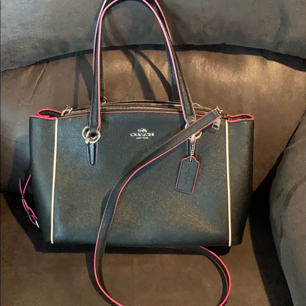 Coach purse - Picture 1 of 7